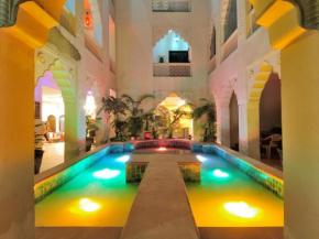 Гостиница Staybook-Jyoti Mahal A Heritage Hotel  Нью-Дели